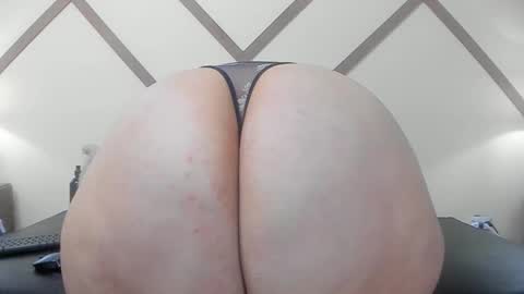 Fernandaclar online show from April 8, 2026, 12:49 pm