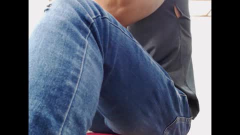 fernandez_latinblack online show from January 4, 2025, 11:06 pm