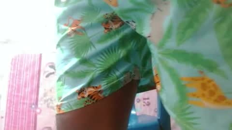 fernandez_latinblack online show from October 17, 2025, 11:35 am