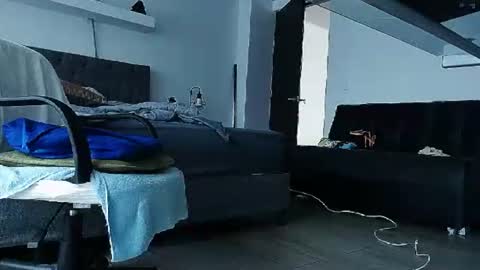 Samuel online show from April 15, 2026, 12:01 pm