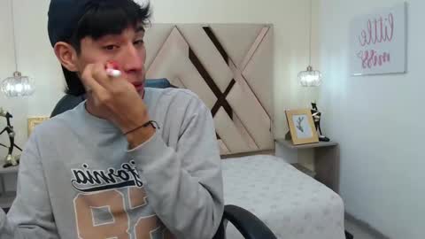 FER PHOENIX online show from February 20, 2025, 3:45 am