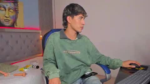 FER PHOENIX online show from March 30, 2026, 4:24 am