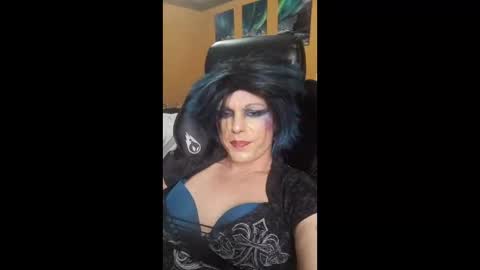 Snapshot of ferricslut chatting on December 16, 2025, 11:37 am Selenaironside online show from December 16, 2025, 11:37 am