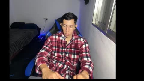 ferz04 online show from November 2, 2025, 4:42 pm