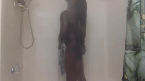 fettifinesor online show from October 20, 2025, 2:34 am