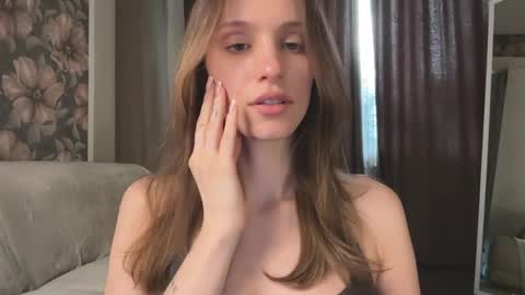 Lisa online show from April 8, 2026, 11:43 am