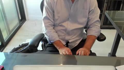 Snapshot of fhetzl chatting on October 6, 2025, 9:23 pm fhetzl online show from October 6, 2025, 9:23 pm