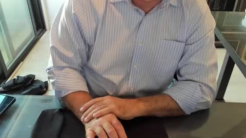 Snapshot of fhetzl chatting on October 27, 2025, 10:25 pm fhetzl online show from October 27, 2025, 10:25 pm