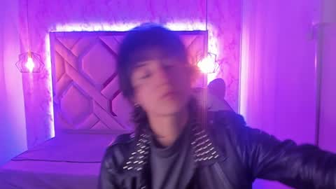   online show from February 13, 2025, 12:11 pm