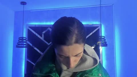   online show from March 9, 2025, 2:21 pm