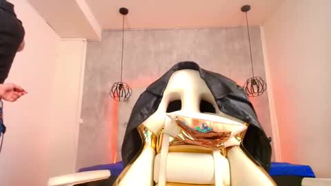   online show from September 9, 2025, 11:54 am