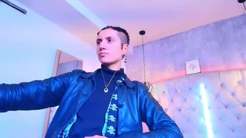   online show from December 20, 2025, 12:12 pm