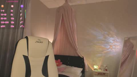 Filla online show from November 20, 2025, 3:39 am