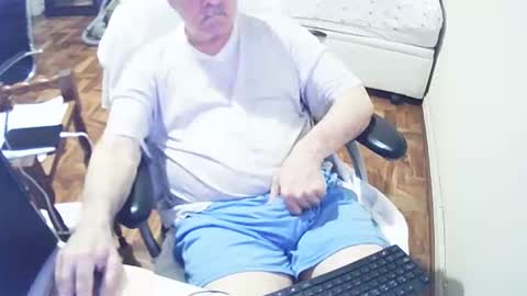 filhober online show from January 18, 2025, 2:47 am