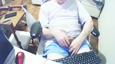 filhober online show from September 13, 2025, 2:22 am