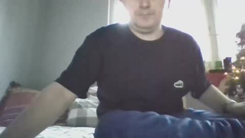 filipek757 online show from December 25, 2024, 1:51 pm