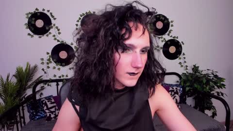 Honey Ill be waiting for you Tue Wed Thu Fri Sat Sun 10am-5pm online show from January 25, 2025, 1:52 pm