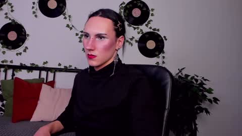 Honey Ill be waiting for you Tue Wed Thu Fri Sat Sun 10am-5pm online show from February 2, 2025, 3:07 pm