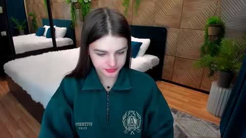 Amanda online show from November 24, 2025, 10:04 am