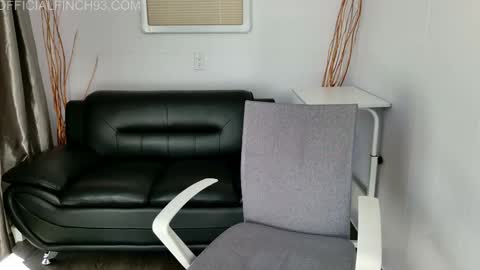 Snapshot of finch93 chatting on November 6, 2025, 5:47 pm Nick online show from November 6, 2025, 5:47 pm