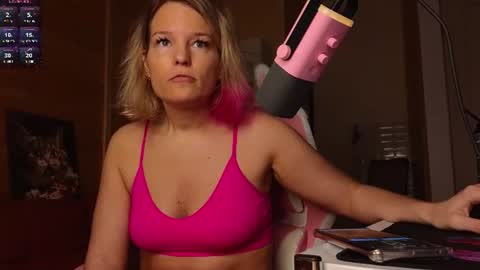 Snapshot of findom_lady_shine chatting on July 15, 2026, 5:07 pm Lady online show from July 15, 2026, 5:07 pm