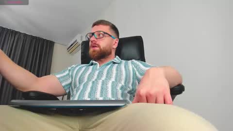 FindomGuyXXX online show from February 12, 2026, 2:01 pm