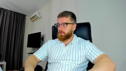 FindomGuyXXX online show from April 11, 2026, 9:46 am