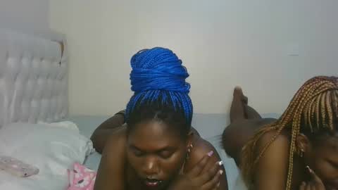 melanie online show from November 30, 2025, 11:53 pm