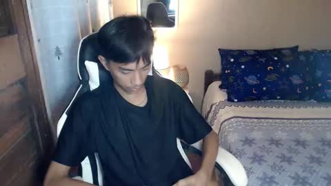 Snapshot of fineboii_rey18 chatting on September 10, 2025, 6:46 am fineboii_rey18 online show from September 10, 2025, 6:46 am