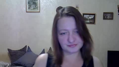 finika_say online show from November 9, 2025, 5:44 pm