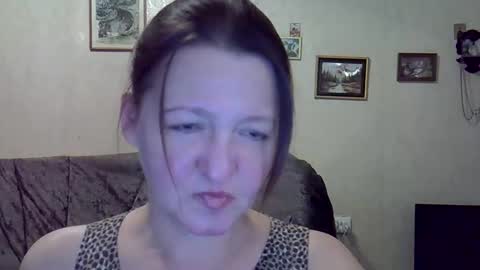 finika_say online show from November 19, 2025, 5:57 pm