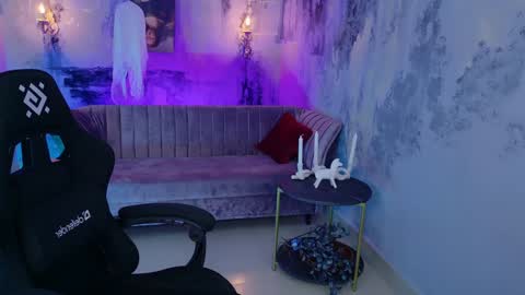 fiora online show from December 22, 2024, 11:22 am