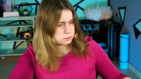 fiora online show from January 11, 2025, 9:26 am