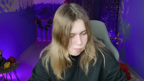 fiora online show from January 17, 2025, 9:06 am