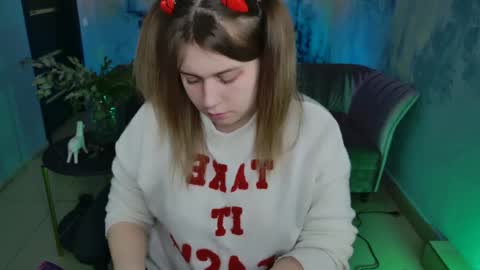 fiora online show from February 9, 2025, 11:14 am