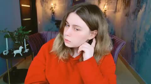 fiora online show from February 23, 2025, 5:12 am