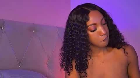 Fiorela Lenin  online show from January 16, 2025, 11:27 pm