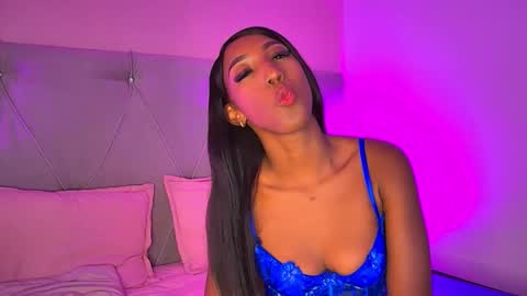 Fiorela Lenin  online show from February 1, 2025, 3:28 pm