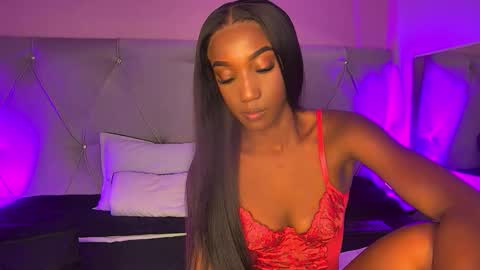 Fiorela Lenin  online show from April 18, 2026, 12:31 pm