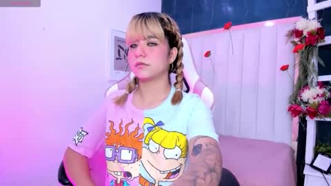 Fio  online show from March 17, 2026, 8:01 pm