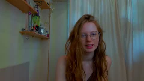 Snapshot of fire_luna chatting on June 9, 2026, 7:20 am fire_luna online show from June 9, 2026, 7:20 am