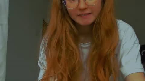 Snapshot of fire_luna chatting on July 26, 2026, 9:05 am fire_luna online show from July 26, 2026, 9:05 am