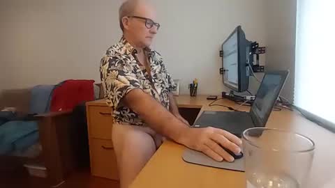 fireplay_33 online show from January 7, 2026, 3:25 pm