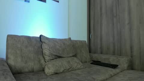 FRAIDER online show from December 4, 2025, 2:48 pm