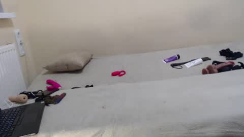 fit kitty18 online show from February 14, 2025, 8:15 pm