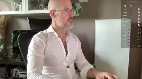 Rubn online show from October 2, 2025, 8:54 am
