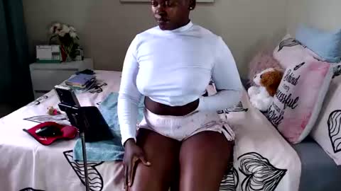 Snapshot of fitblair66_ chatting on July 12, 2026, 1:35 pm fitblair66_ online show from July 12, 2026, 1:35 pm