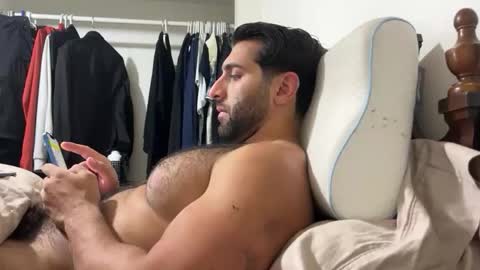 fitcurvyman4fun_69 online show from November 5, 2025, 3:50 am