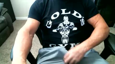 fitguy40 online show from January 17, 2026, 7:50 pm