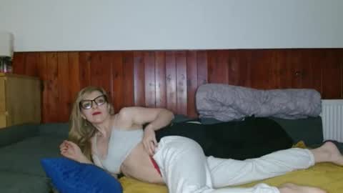 Snapshot of fitsexyes chatting on November 3, 2025, 3:08 am fitsexyes online show from November 3, 2025, 3:08 am